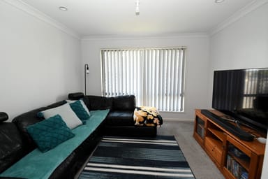 Property 8 Harrier Place, Lowood QLD 4311 IMAGE 0