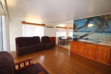 Property 8 Whiting Street, TAYLORS BEACH QLD 4850 IMAGE 0