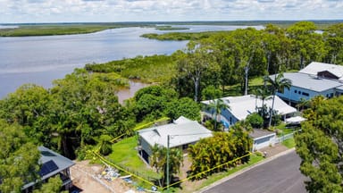 Property 6 Susan Close, RIVER HEADS QLD 4655 IMAGE 0