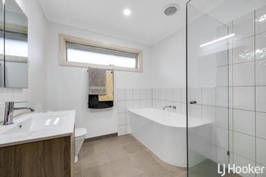 Property 3 Clendon Place, MELTON WEST VIC 3337 IMAGE 0