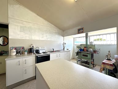 Property 14 Cypress Street, Barcaldine QLD 4725 IMAGE 0