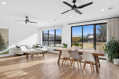 Property 16 Beaumont Place, Woodend VIC 3442 IMAGE 0