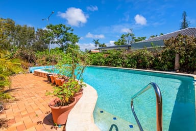 Property 130 Sunshine Boulevard, Mermaid Waters QLD 4218 IMAGE 0