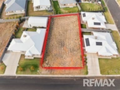 Property 19 Hilton Place, Junee NSW 2663 IMAGE 0