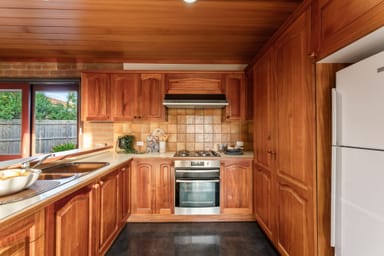 Property 7 Freda Court, Blackburn South VIC 3130 IMAGE 0