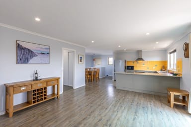 Property 7 PACIFIC COURT, Golden Beach VIC 3851 IMAGE 0