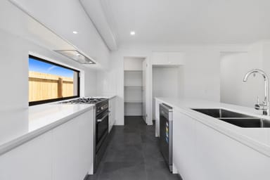 Property ORMEAU HILLS QLD 4208 IMAGE 0