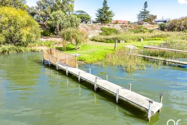 Property 31 Captain Sturt Parade, Hindmarsh Island SA 5214 IMAGE 0
