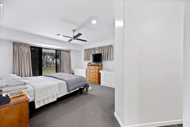 Property 33 Wilson Road, ARMSTRONG BEACH QLD 4737 IMAGE 0