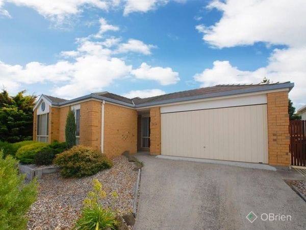 Property 20 Romsey Place, Langwarrin VIC 3910 main IMAGE