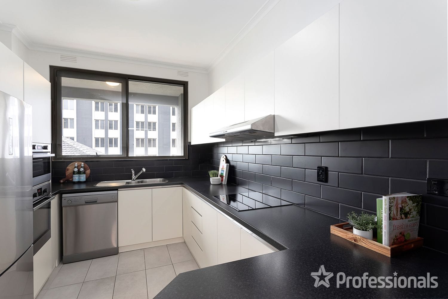 Property 18, 73 Queens Road, Melbourne VIC 3004 IMAGE