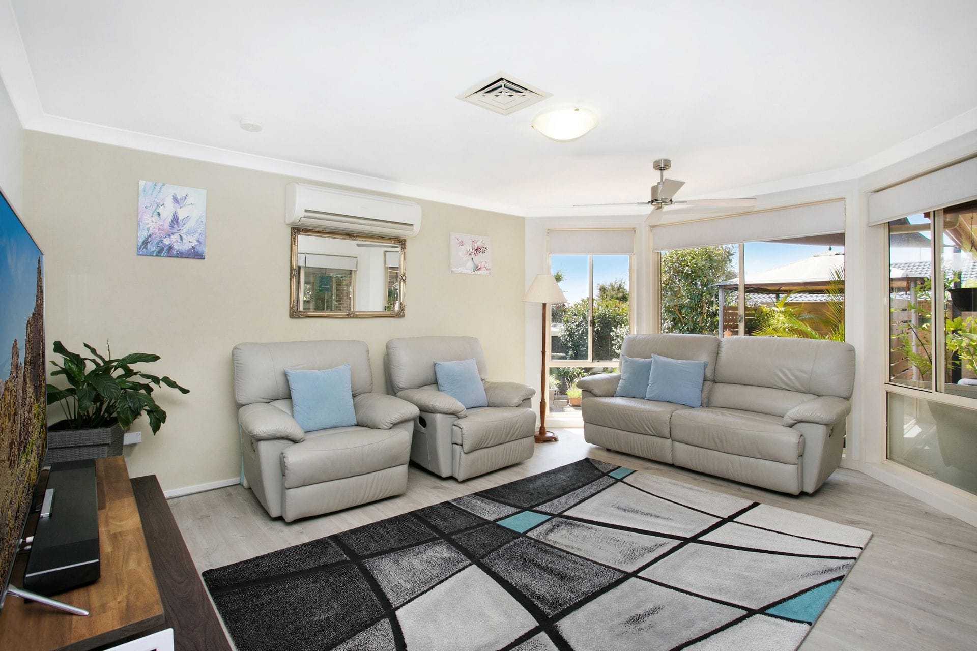 Property 8 Camellia Place, Woongarrah NSW 2259 IMAGE