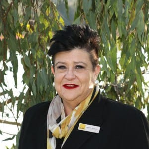 Property Agent Narelle Robinson