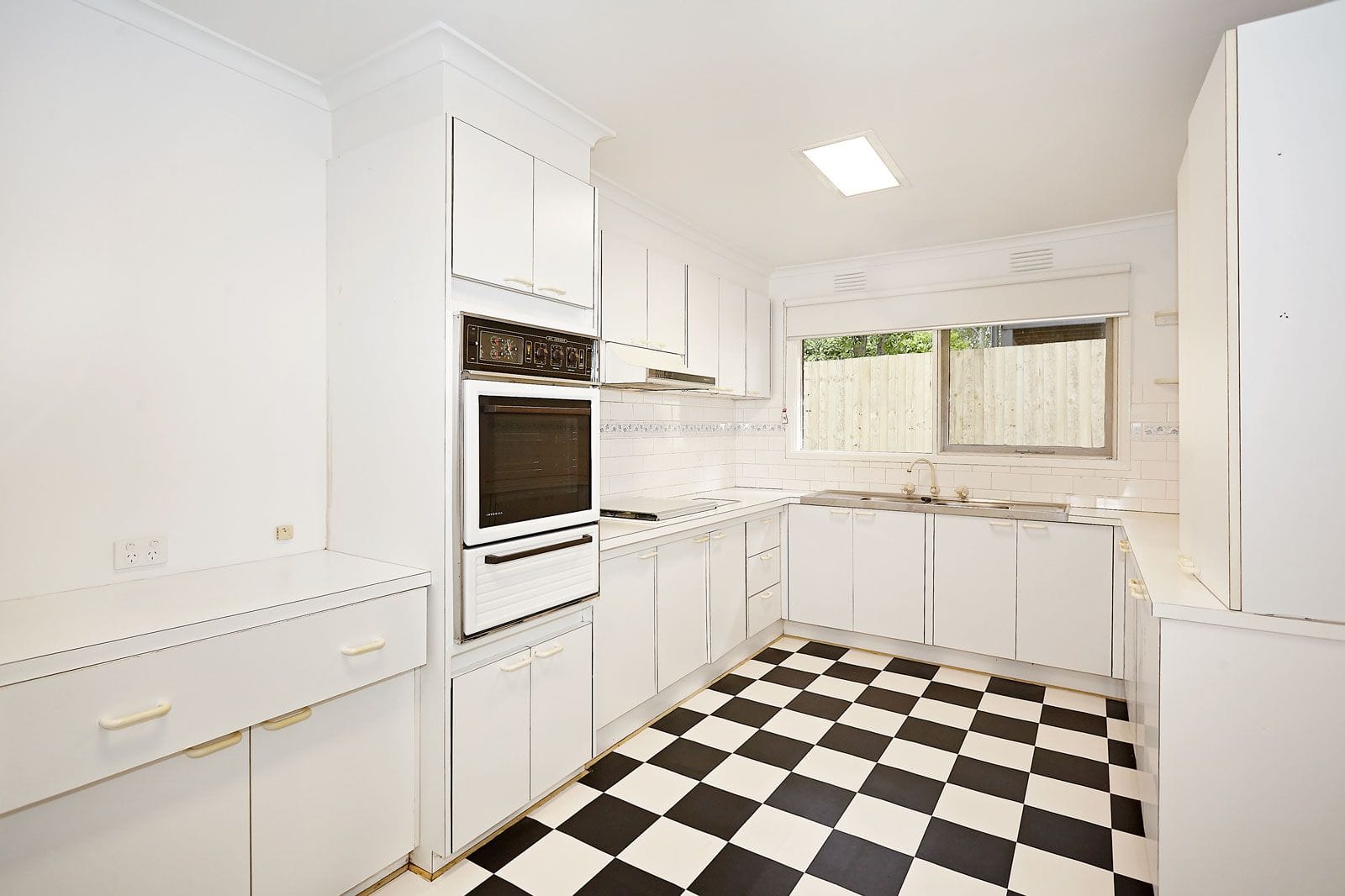 Property Unit 3, 30 Spencer Road, CAMBERWELL VIC 3124 secondary IMAGE