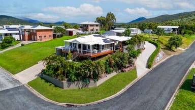 Property 2 Blackcurrant Drive, HIDEAWAY BAY QLD 4800 IMAGE 0