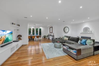 Property 2 Sunnybank Close, LYSTERFIELD SOUTH VIC 3156 IMAGE 0