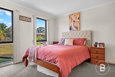 Property 2 Pinnaroo Court, Strathdale VIC 3550 IMAGE 0