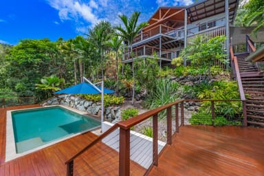 Property 7 Wallaby Way, Cannonvale QLD 4802 IMAGE 0