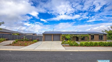 Property 14 Finch Street, BUNGENDORE NSW 2621 IMAGE 0