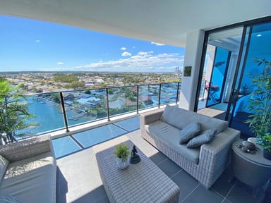 Property 51103, 5 Harbour Side Ct, BIGGERA WATERS QLD 4216 IMAGE 0