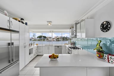 Property 7 Cayman Drive, CLEAR ISLAND WATERS QLD 4226 IMAGE 0