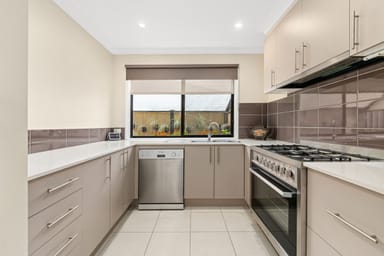 Property 8 Rowley Close, Rosedale VIC 3847 IMAGE 0