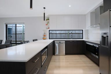 Property 8 Mount Edwards Street, PARK RIDGE QLD 4125 IMAGE 0