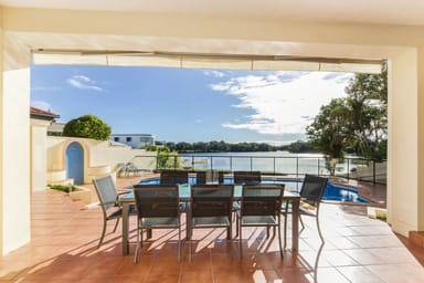 Property 3 St Martin Place, Clear Island Waters QLD 4226 IMAGE 0