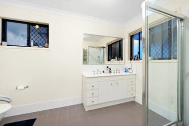 Property 206 Green Road, HERITAGE PARK QLD 4118 IMAGE 0