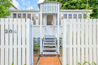 Property 204 Grafton Street, Cairns City QLD 4870 IMAGE 0