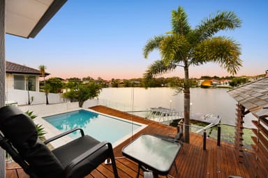 Property 5 Stargazer Place, CLEAR ISLAND WATERS QLD 4226 IMAGE 0