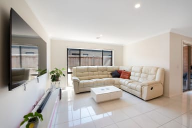 Property 8 Green Gully Road, CLYDE VIC 3978 IMAGE 0