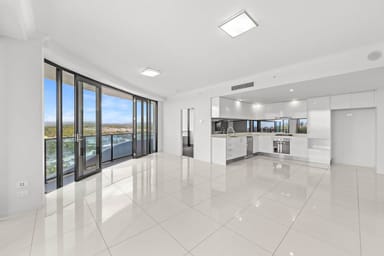 Property 21006, 5 Harbour Side Court, BIGGERA WATERS QLD 4216 IMAGE 0