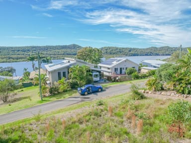 Property 10 Island View Road, RUSSELL ISLAND QLD 4184 IMAGE 0