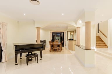 Property 3 St Martin Place, Clear Island Waters QLD 4226 IMAGE 0