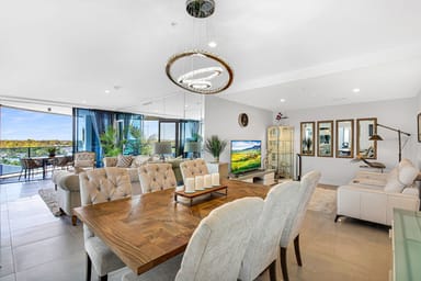 Property 5701/5 Harbour Side Court, Biggera Waters QLD 4216 IMAGE 0