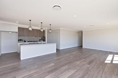 Property 19 Sea Eagle Avenue, TAMWORTH NSW 2340 IMAGE 0