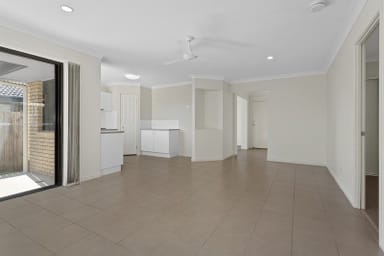 Property 22 Griffen Place, CRESTMEAD QLD 4132 IMAGE 0