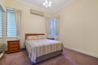 Property 26 Park Parade, SHORNCLIFFE QLD 4017 IMAGE 0