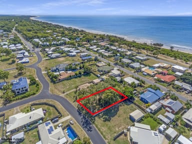 Property 40 Acacia St, Moore Park Beach QLD 4670 IMAGE 0