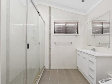 Property 8 Strauss Place, MOUNT OMMANEY QLD 4074 IMAGE 0