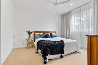Property 33 Auk Avenue, Burleigh Waters QLD 4220 IMAGE 0