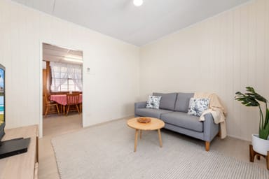 Property 19 Tranters Avenue, CAMP HILL QLD 4152 IMAGE 0