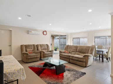 Property 19 Wistow Chase, WOLLERT VIC 3750 IMAGE 0