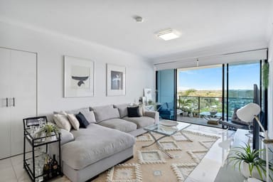 Property 31108/5 Harbour Side Court, BIGGERA WATERS QLD 4216 IMAGE 0
