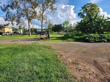 Property 13 Railway Parade, ST LAWRENCE QLD 4707 IMAGE 0