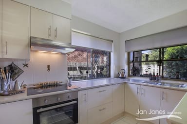 Property Unit 2, 18 Meredith St, Redcliffe QLD 4020 IMAGE 0
