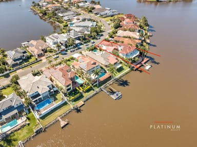 Property 32 Montevideo Drive, CLEAR ISLAND WATERS QLD 4226 IMAGE 0