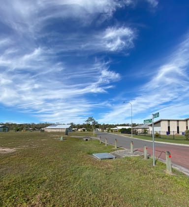 Property 5 Great Knot Place, BOONOOROO QLD 4650 IMAGE 0