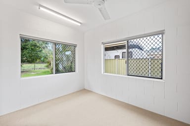 Property 10 Stirling Street, WHITFIELD QLD 4870 IMAGE 0